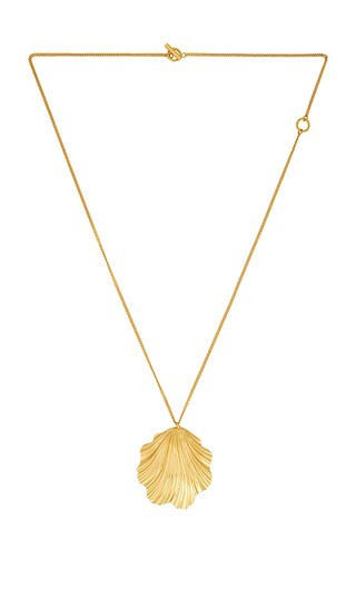 Julietta Coquille Necklace in Metallic Gold. | Revolve Clothing (Global)