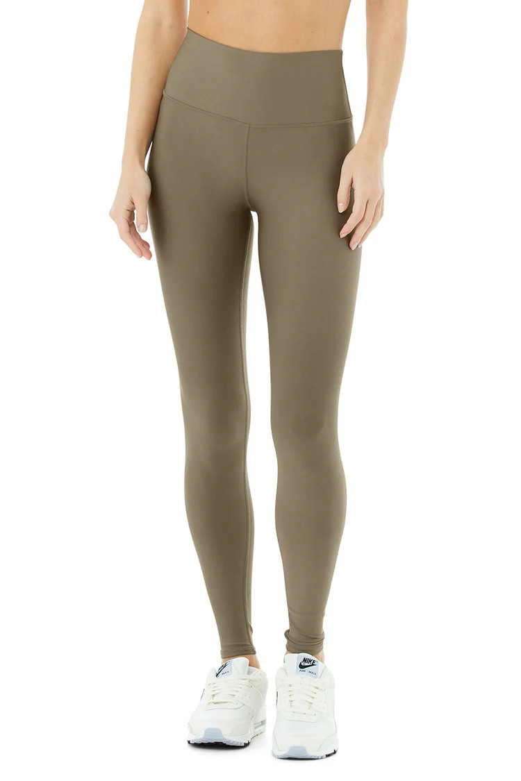 Alo is 100% sweatshop free & eco-aware | Alo Yoga (US)