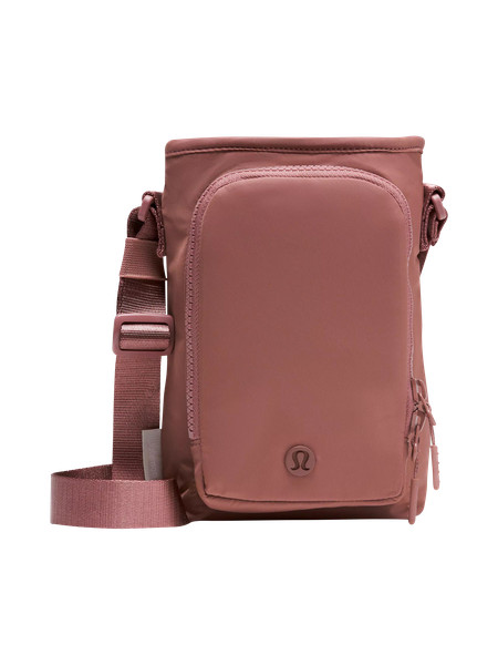Water Bottle Crossbody with Front Pocket 2L | Lululemon (US)