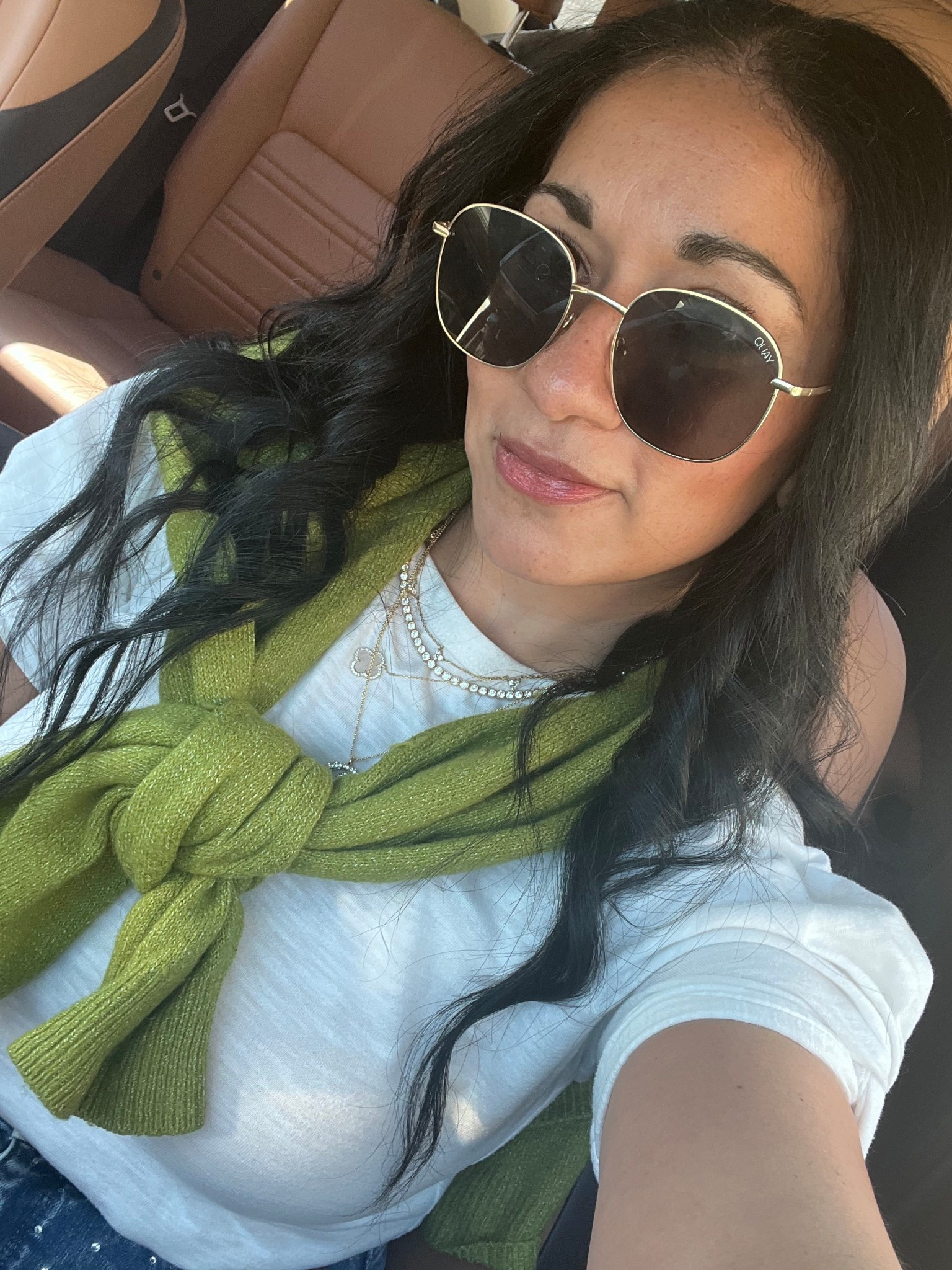 Layered necklaces
QUAY sunglasses
White puff sleeve tee


#LTKmomlife #LTKdayinmylife #LTKootd