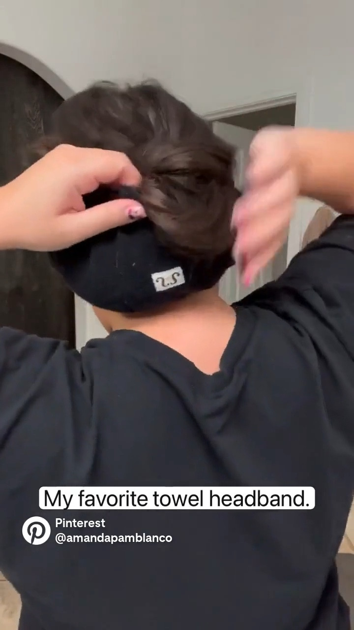 Keep your hair out of the way! 

Enter the Tassi.

Made of a comfortable stretch terry cloth, the Tassi goes on in three easy steps and gently lifts and holds your hair, keeping it away from your face. Unlike headbands, clips or turbans, the Tassi does not flatten, twist or mess up your "do." 

Hair holder. 

#LTKbeauty