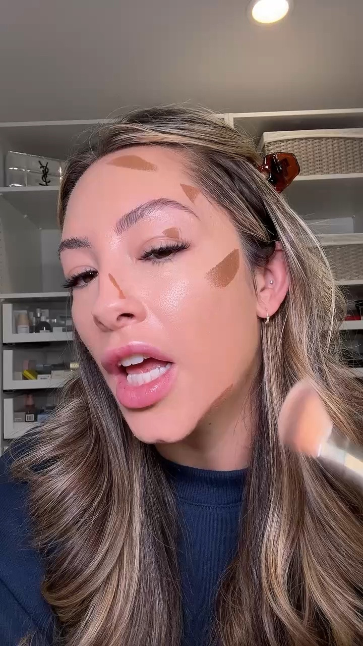 The BK Beauty 109 brush is my favorite because you can use it for both foundation and contour 🤎🤩✨

#LTKBeauty #LTKFindsUnder50 #LTKgrwm