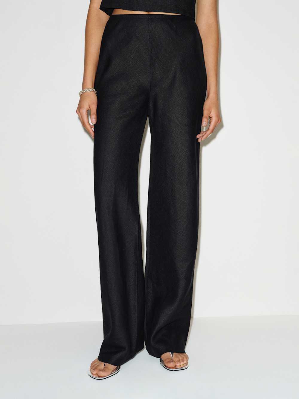 Gale Linen Mid Rise Short Pant | Reformation (Global)