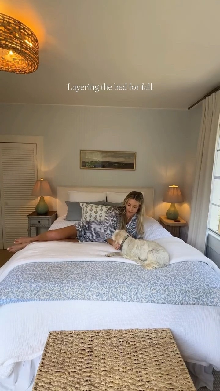 Adding a few more layers, textures and warmth for fall 🍂☁️
#fallbedroom #bedding #bedroomstyle