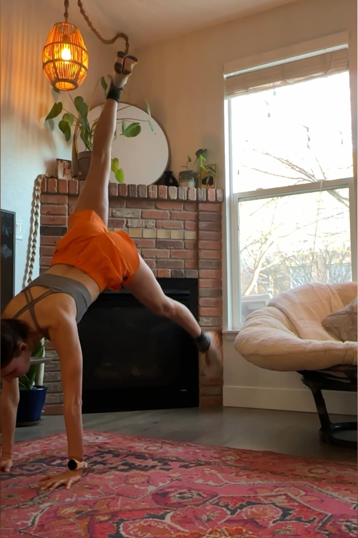 Working Fit

#LTKfitness #LTKtravel #LTKActive