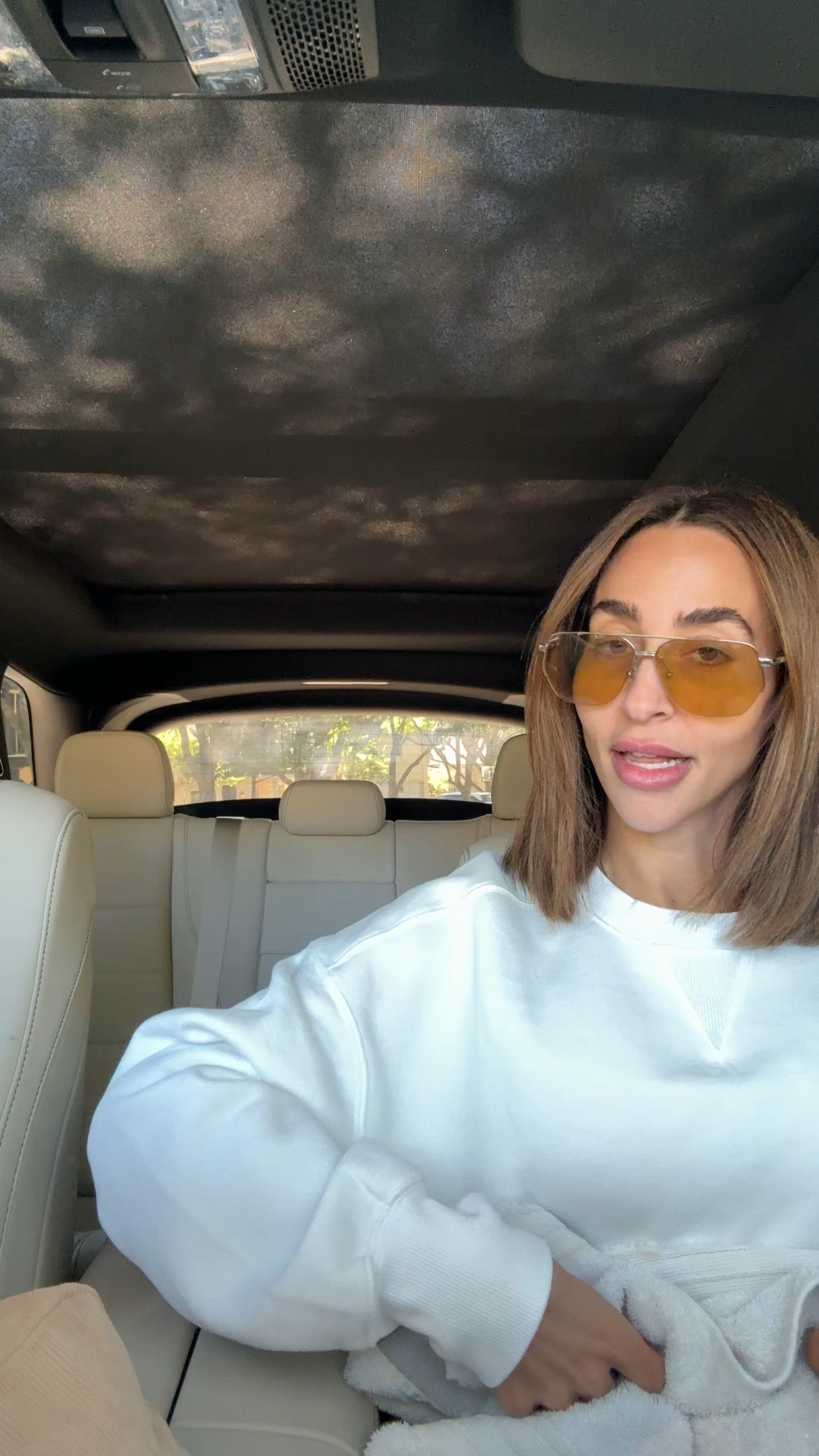 Foundation 6.5
Concealer pearl 
Duo shade 4
Bronzer Carmel cap
Lip liner kiln 
Lip oil 02
