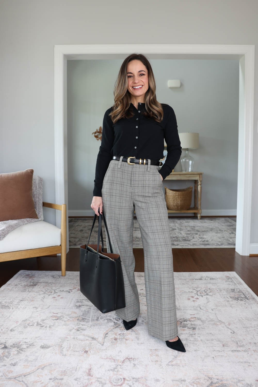 Petite-friendly neutral outfits for work! 

Pants (BR Factory): petite 00 / 10.5” rise / 28” inseam 
Sweater (J.Crew): xs sized up 

For size comparison, I’m 4’10” 105lbs. My measurements are 32”, 24”, 36”. I typically wear petite xxs/00/24 and have a 25” ankle inseam and a 27.5-28” full length inseam.

#LTKPetite #LTKWorkwear
