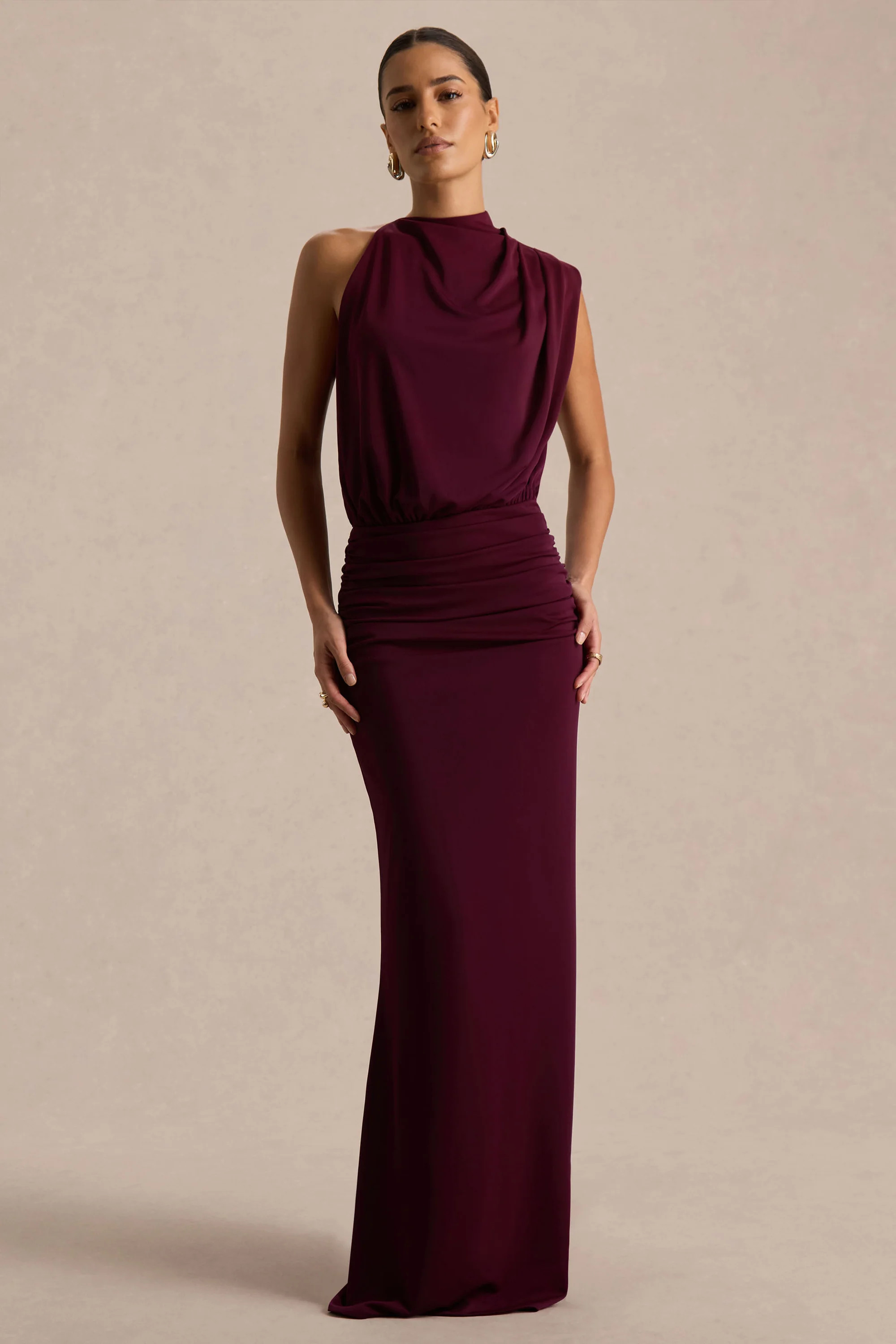 Umaira | Burgundy High-Neck Maxi Dress | Club L London