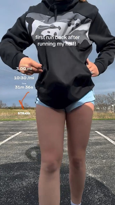 Felt good to get back at it! Not training for anything in particular now, just to build my aerobic base and enjoy running! 
#running #runnergirly #halfmarathon #easyrun