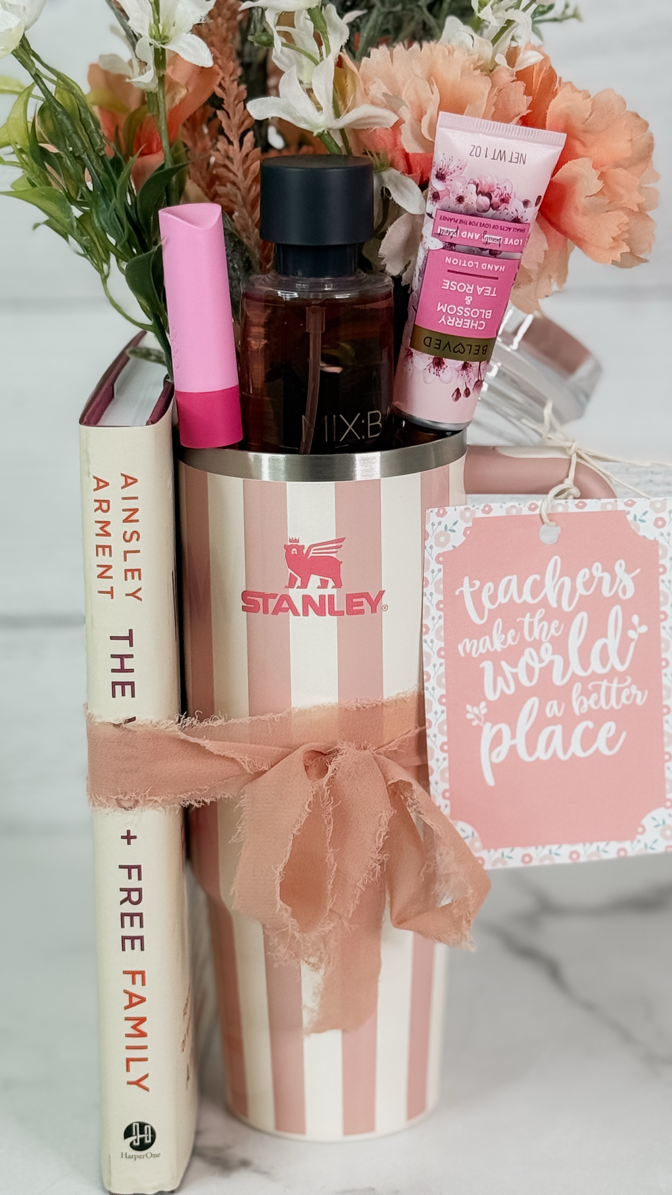 “Happy Teacher Appreciation Week!
For the one who pours into little minds and hearts every day—here’s a little something to refill your cup and your soul.


#LTKGiftGuide #LTKBeauty #LTKSeasonal