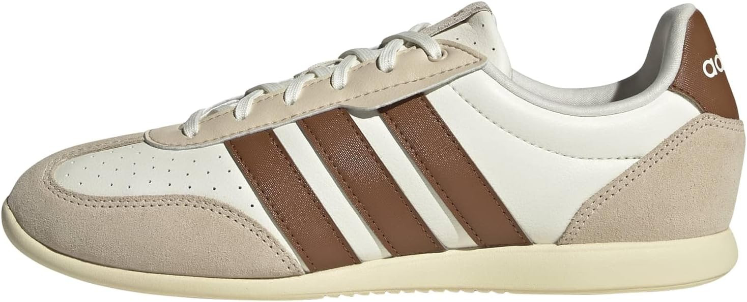 adidas Women's Barreda Low | Amazon (US)