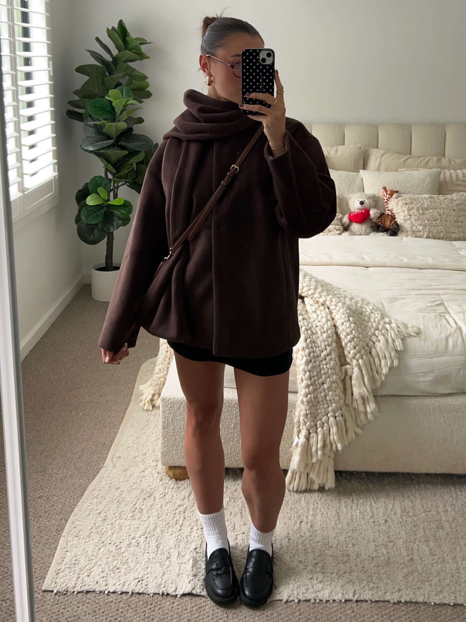 - betts ‘VINO vegan square toe shoe’
- Nakd fashion ‘short scarf detailed coat brown’