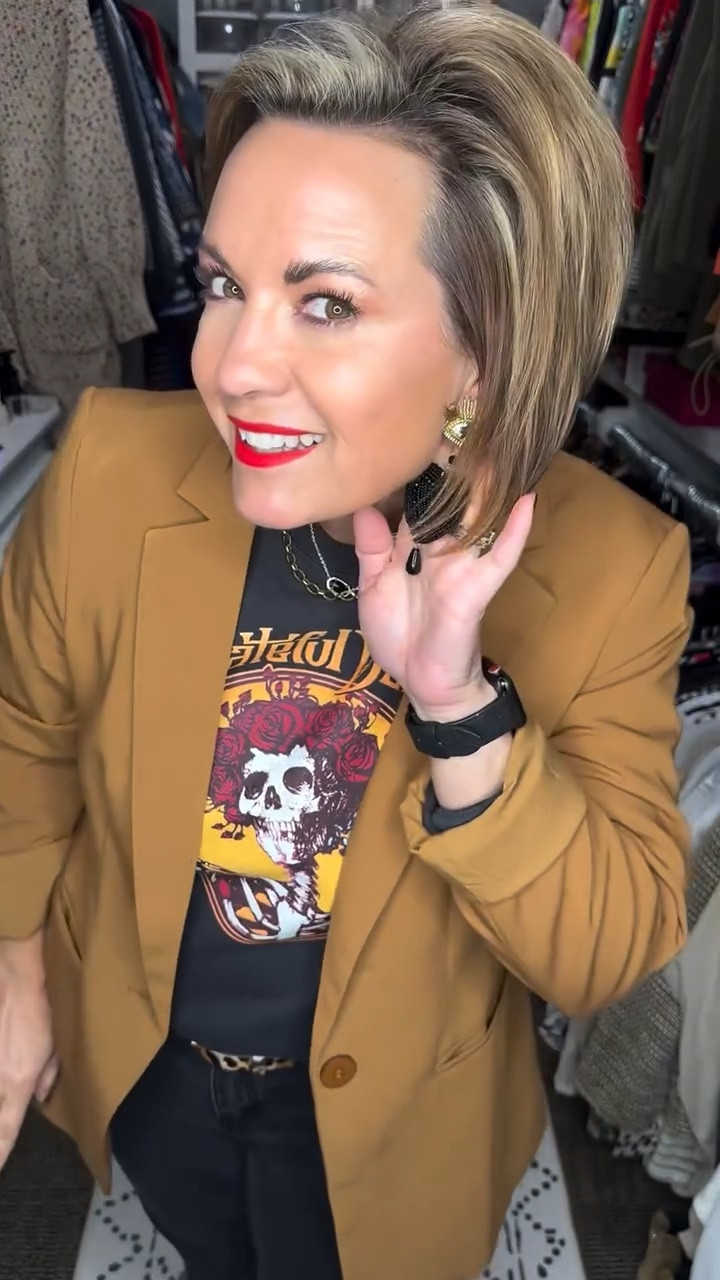 ✨ Thanksgiving vibes are in the air! 🍂 This OOTD is not just stylish; it’s the perfect blend of comfort and chic, ideal for a festive dinner with family and friends. I started off with classic black jeans and a cozy black graphic sweatshirt, creating a laid-back yet fashionable base. To add a touch of flair, I layered on a leopard print belt that brings a fun twist to my look, complemented by layered necklaces and some eye-catching evil eye earrings for that extra sparkle. 

👟 Comfort is key, so I opted for my cream-colored leopard print sneakers that keep me on my toes while mingling with loved ones. A sleek black handbag holds all my essentials, and to elevate the outfit, I topped it off with a stylish cognac brown blazer—perfect for those chilly autumn evenings. 

This outfit is all about feeling good while looking fabulous! Whether you’re hosting or attending a Thanksgiving dinner, this look will keep you comfy and stylish all day long. What do you think? Let me know if you’re feeling this Thanksgiving OOTD! 

🌟 Want to recreate this look? 

👉 Save this post for your next outfit inspiration. 

Comment “SHOP” below to get a DM with the link to my LTK! ⬇ 

⭐️⭐️ Don’t forget to follow me for the link! ⭐️⭐️ 

Thanksgiving outfit, OOTD, comfortable fashion, stylish Thanksgiving dinner, fall fashion, graphic sweatshirt, leopard print, chic outfit ideas

#ThanksgivingOOTD #FallFashion #ComfyChic #LeopardPrint #OOTD #ThanksgivingStyle #FashionInspo #GraphicSweatshirt #LayeredNecklaces #CasualStyle