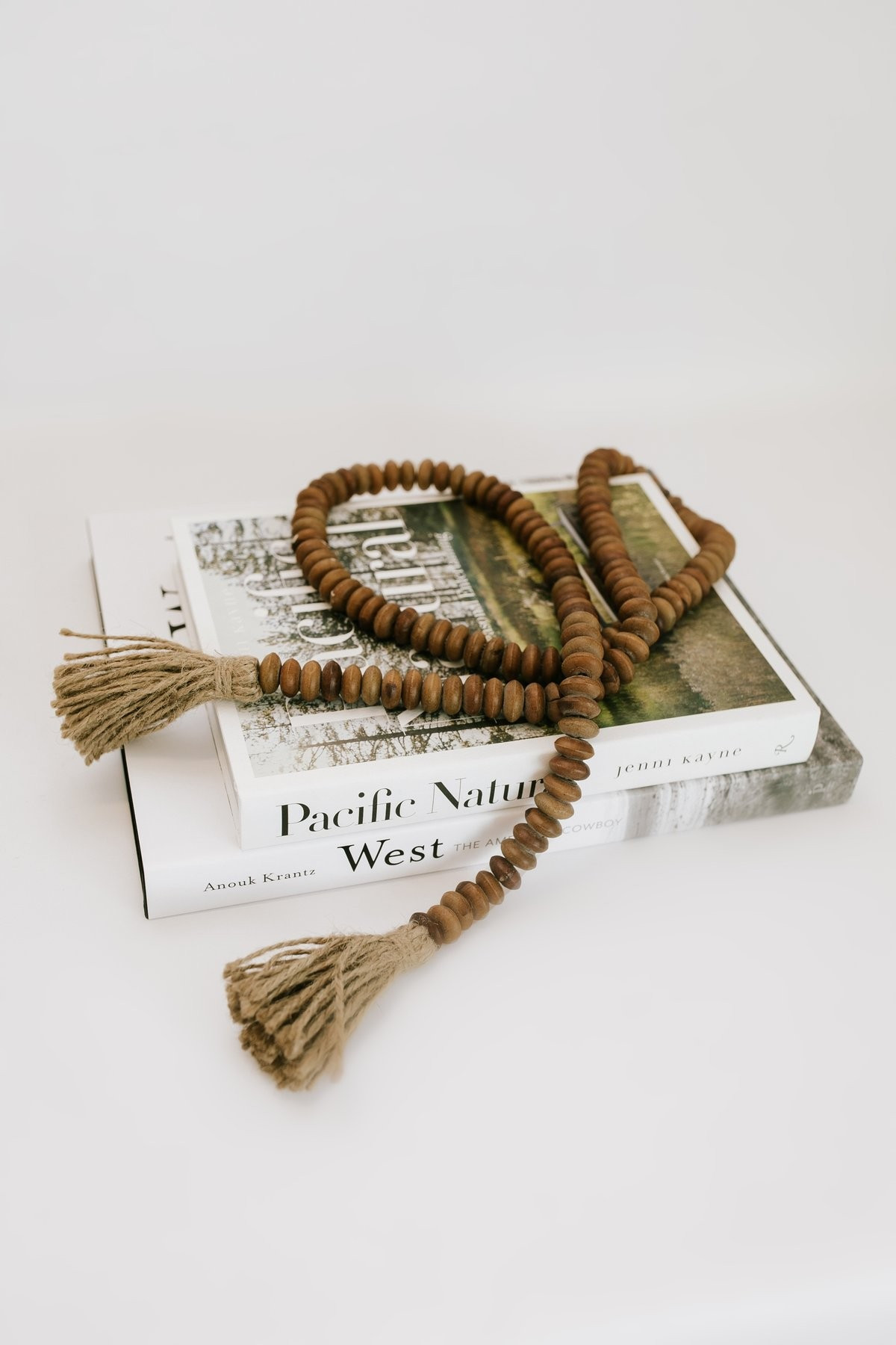 Kyson Bead Garland - Brown | THELIFESTYLEDCO