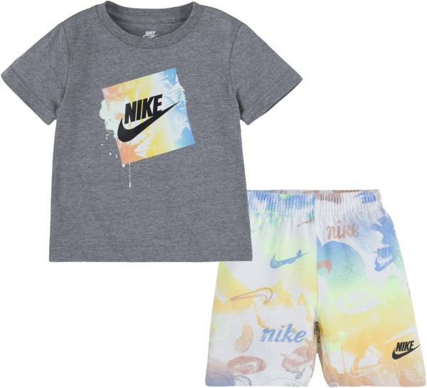 Nike Boys' Toddler NSW Daze T-Shirt And Shorts Set | Dick's Sporting Goods | Dick's Sporting Goods