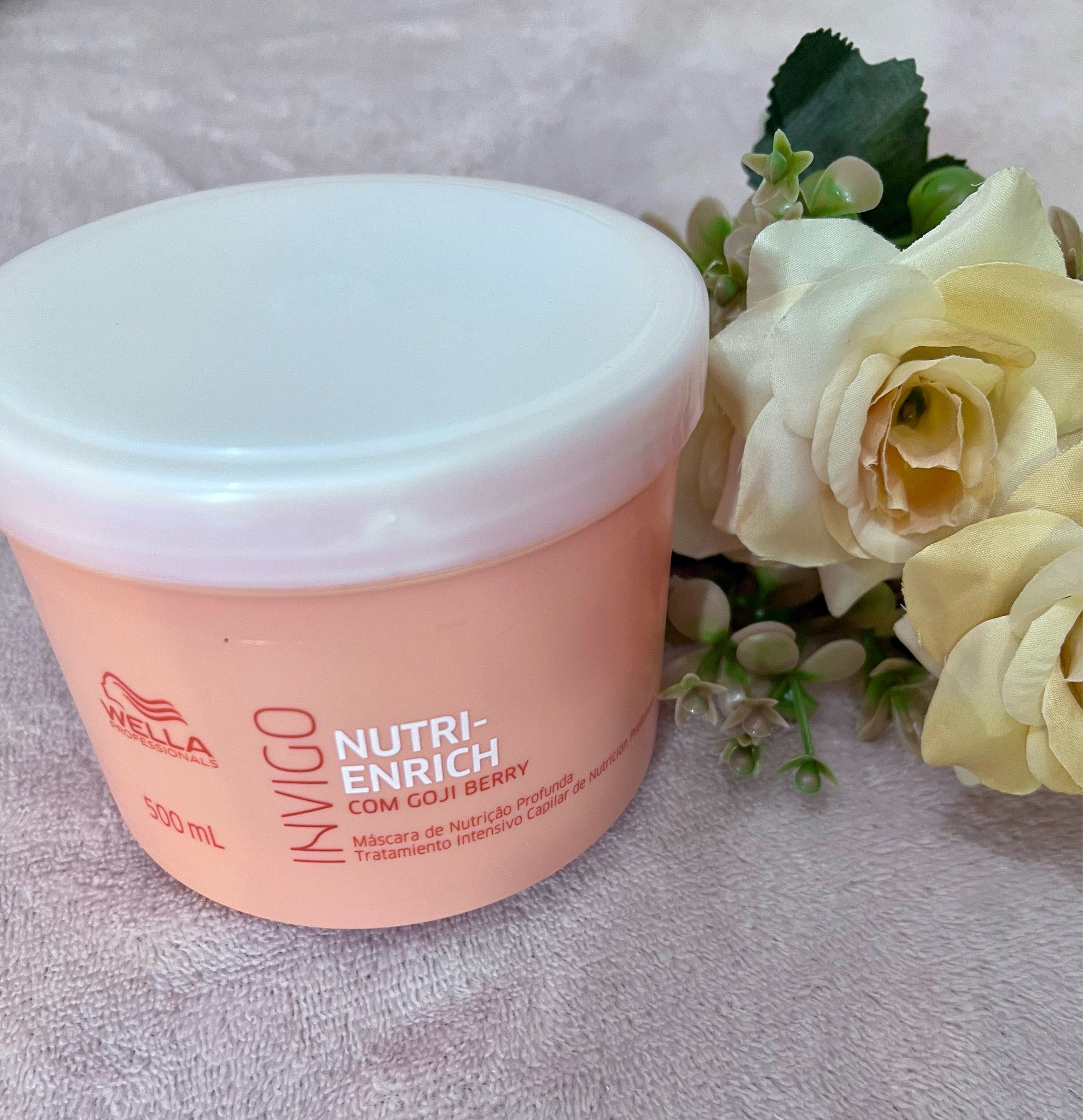INVIGO NUTRI-ENRICH Máscara de tratamento que reconstitui e hidrata profundamente o cabelo seco ou desgastado, deixando-os nutridos e cheios de vitalidade. Com Enrich Complex.
Nutri-Enrich nutre e dá maciez aos cabelos ressecados, recuperando sua vitalidade. O ácido oleico e o Pantenol proporcionam hidratação e nutrição ao cabelo, enquanto a vitamina E protege o cabelo de mais desgastes (Complexo Nutri-Enrich). A Goji Berry é conhecida por ser extremamente rica em vitaminas, minerais e peptídeos.
Usei e gamei 🤩 

#LTKMasters

#LTKbeauty #LTKbrasil