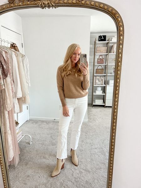 Neutral pieces for a casual winter outfit. These pants from 