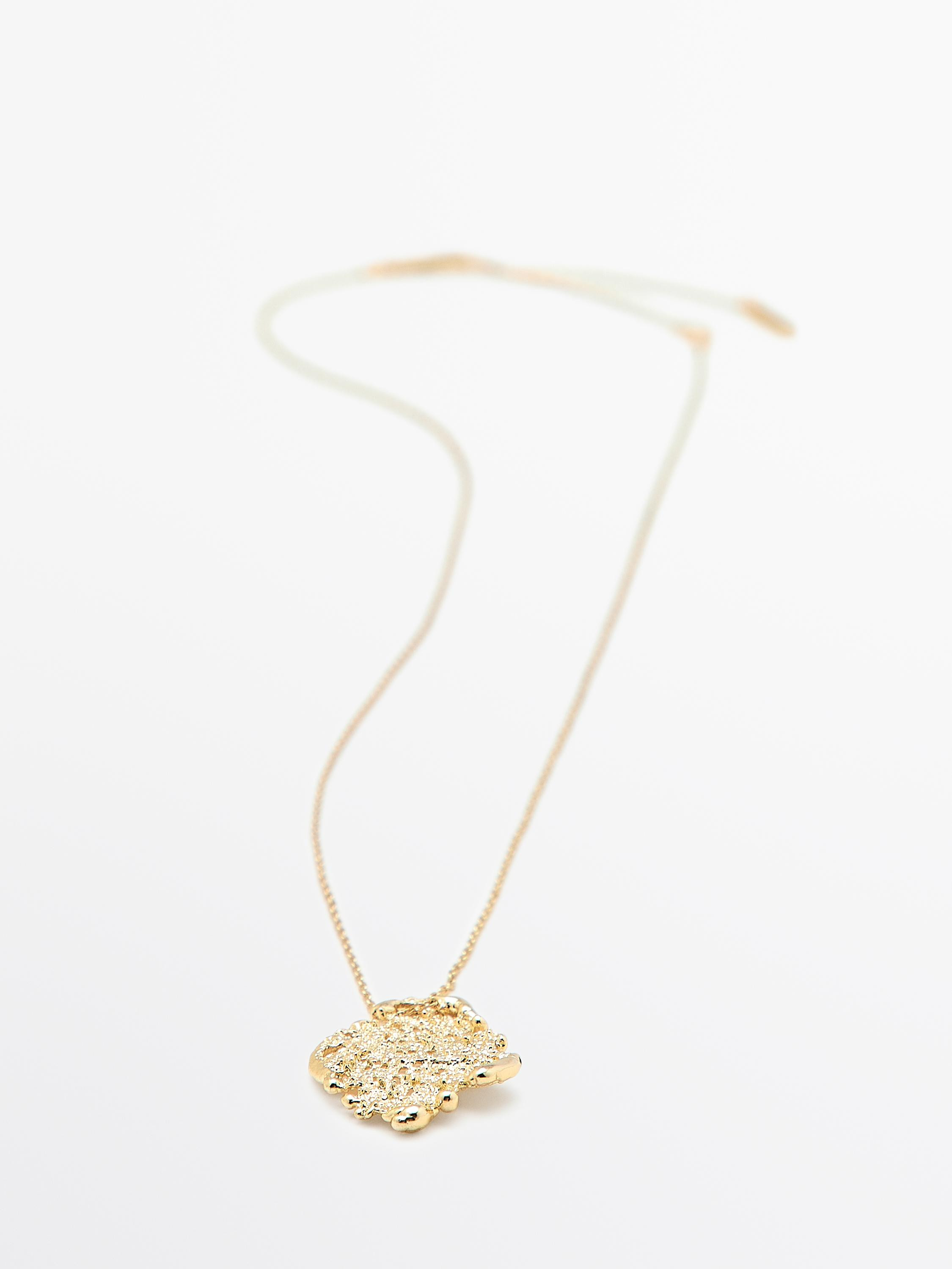 Mini necklace with lace piece pendant | Massimo Dutti UK