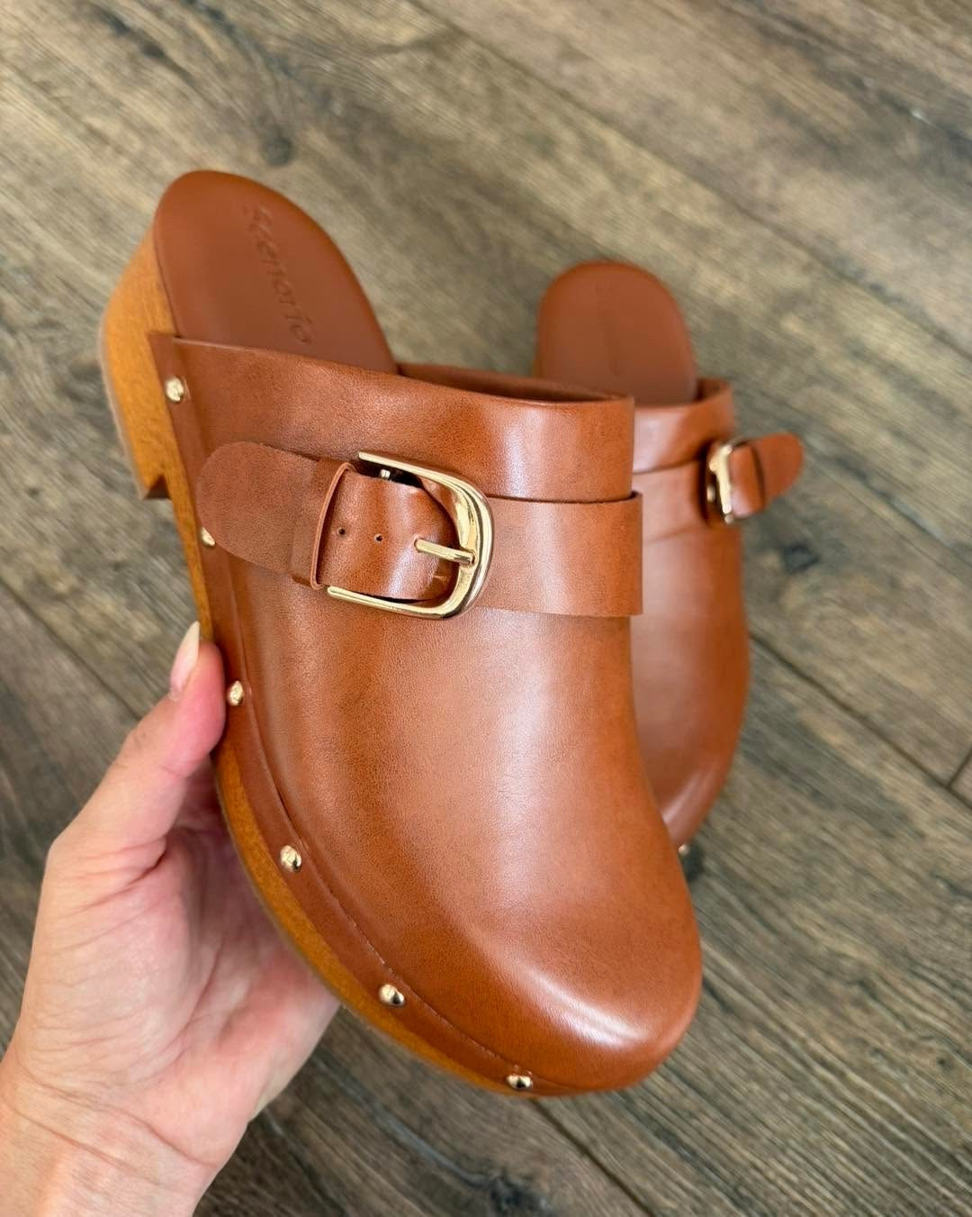 These new clogs from Walmart are perfect!