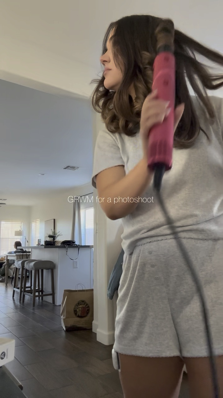 I linked the shark flex styler I am using! I use this to give me that blow out look! 

#LTKGiftGuide #LTKBeauty #LTKSaleAlert