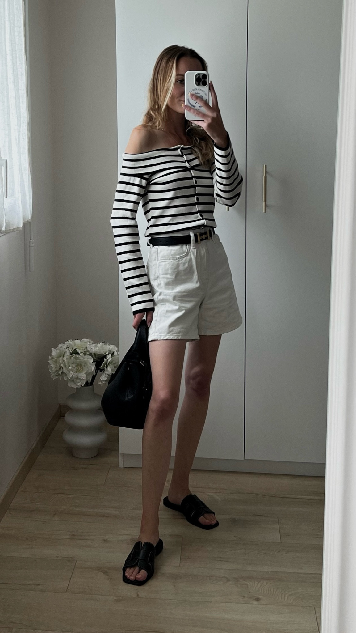 #OOTD #Stylelnspo #FashionBlogger #MinimalStyle #ChicStyle #EffortlessStyle #ClassicStyle #SummerOutfit #ParisianStyle #CapsuleWardrobe #ootdshare #minimalfashion #elegantwoman #elegantstyle #elegantoutfit #classywomen #elegantlady #elegantlook #classyfashion #classy #chicstyle #oldmoney #oldmoneyoutfits 

#LTKstyletip #LTKeurope #LTKfrance