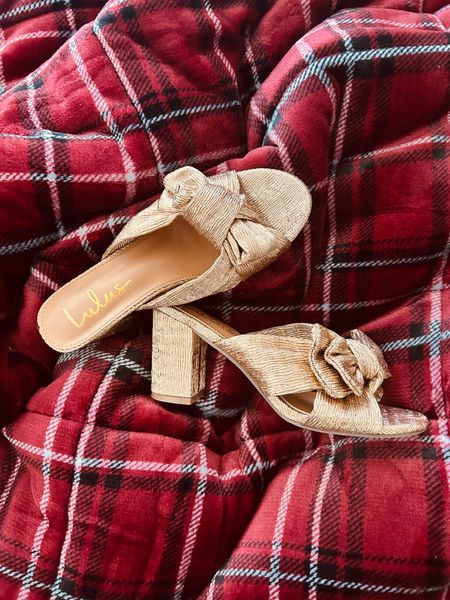 Rose gold knotted heels
Holiday party shoes
Wedding guest shoes
Plaid comforter
Bedding
Christmas decor
Home decor 


#LTKwedding #LTKhome #LTKshoecrush