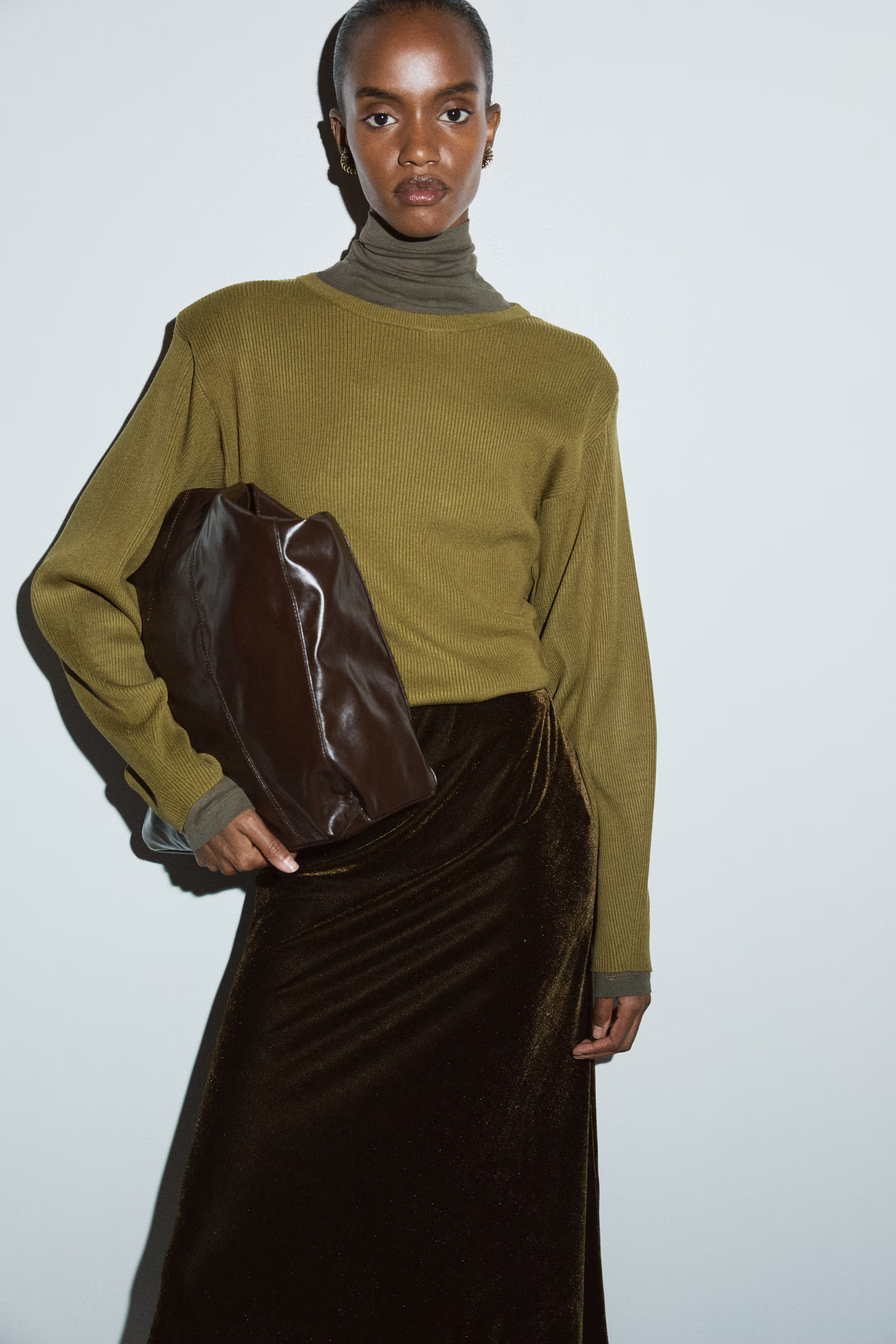 Velour skirt | H&M (UK, MY, IN, SG, PH, TW, HK)