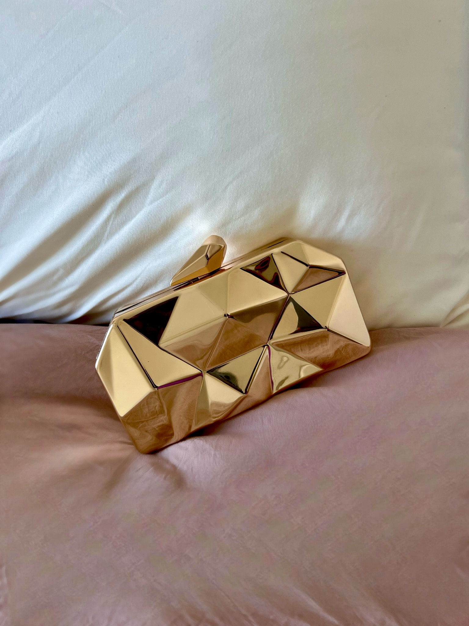 Bought this for $80 then found it on Amazon for a quarter of the price 🫠. It’s such a gorgeous statement clutch, I’ve linked it below! Unlucky for me but lucky for you hehe

#LTKParties #LTKSummerSales #LTKItBag