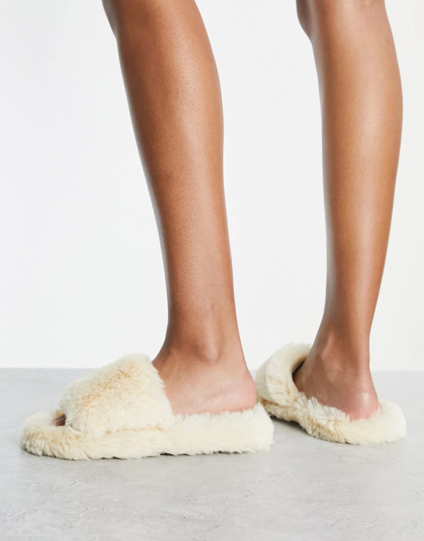 Loungeable super fluffy slider slipper in cream-White | ASOS (Global)