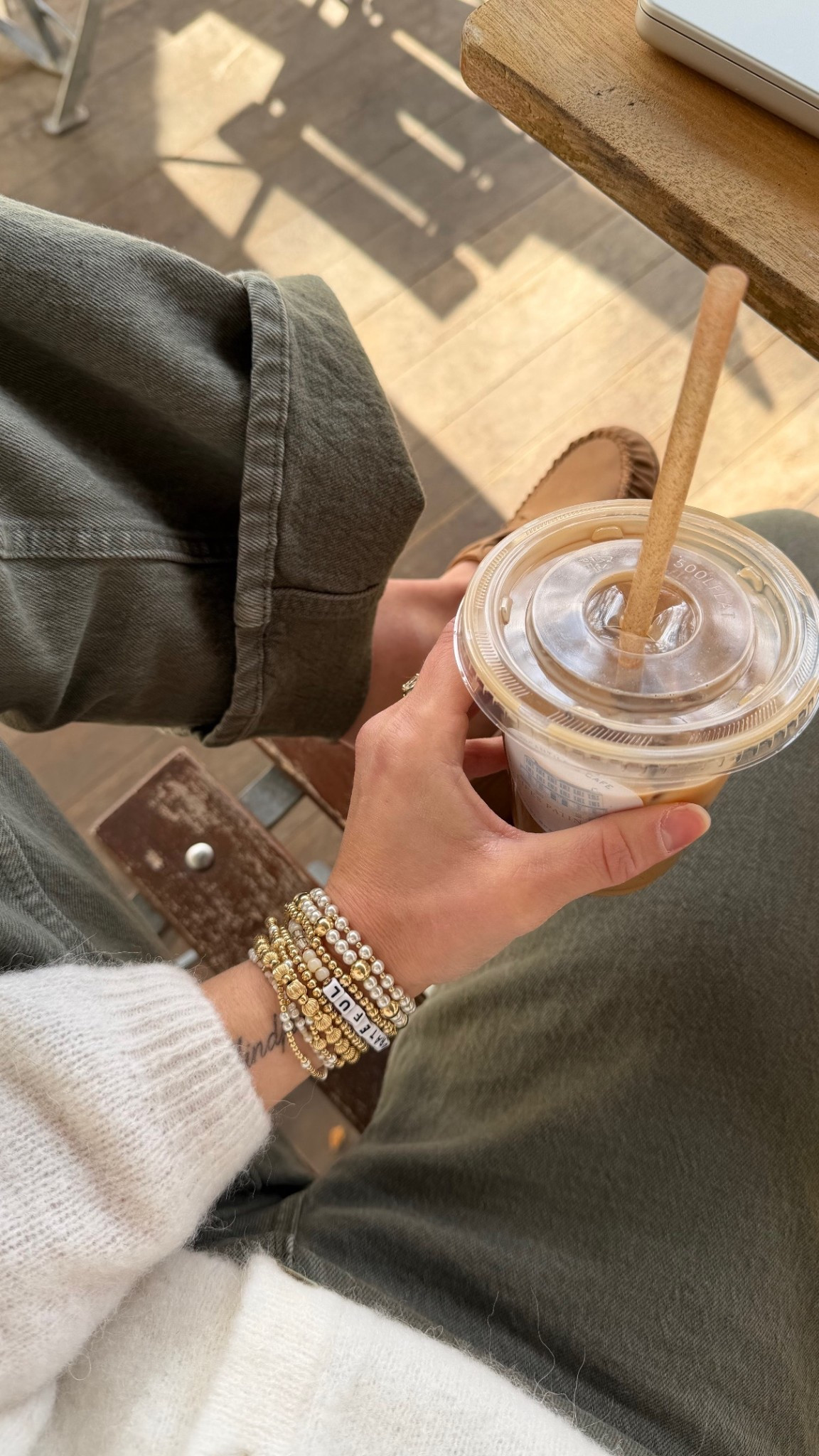 3/27/26 Casual Spring Outfit Easy spring outfit lately 🤍 Wearing my Abercrombie green barrel jeans (size 25 regular) with a cream sweater (mine is from American Vintage). Finished the look with my J.Crew suede bag. My sunglasses are Vehla and my shoes are Tommy Bahama (both can’t link, so I’ll include similar styles). Everything I can link is here ✨



#LTKootd #LTKSeasonal