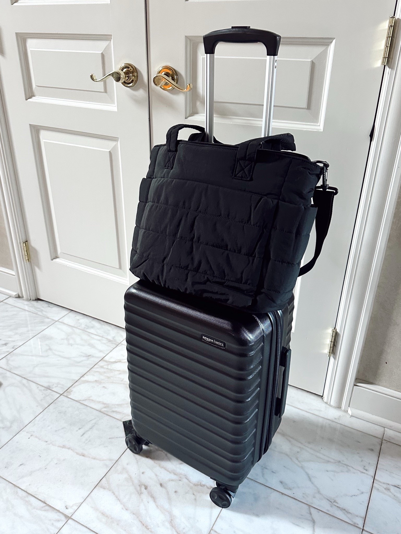 The best carry on suitcase and carry on bag!



#LTKItBag #LTKFindsUnder100 #LTKTravel