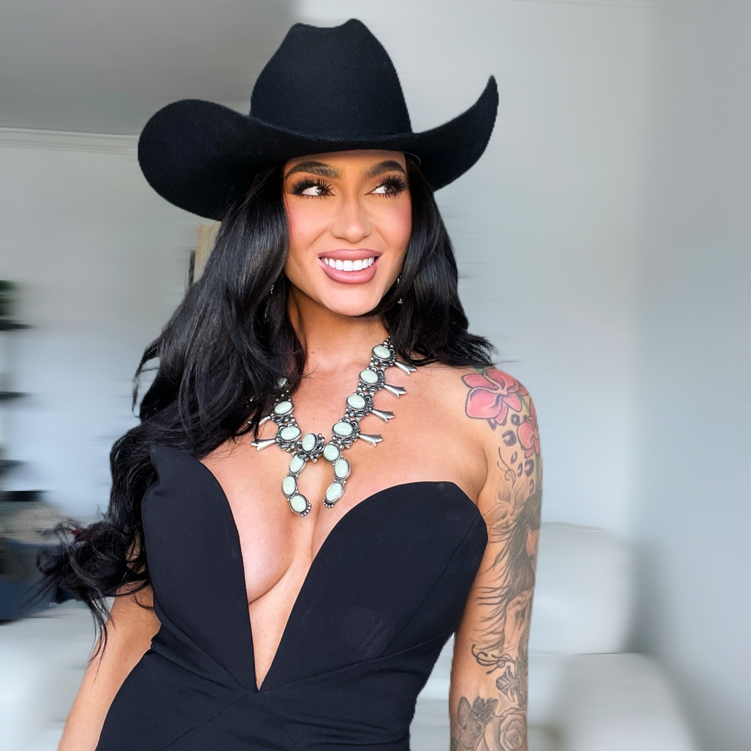 🤠 

#LTKstyletip #LTKwedding #LTKbeauty