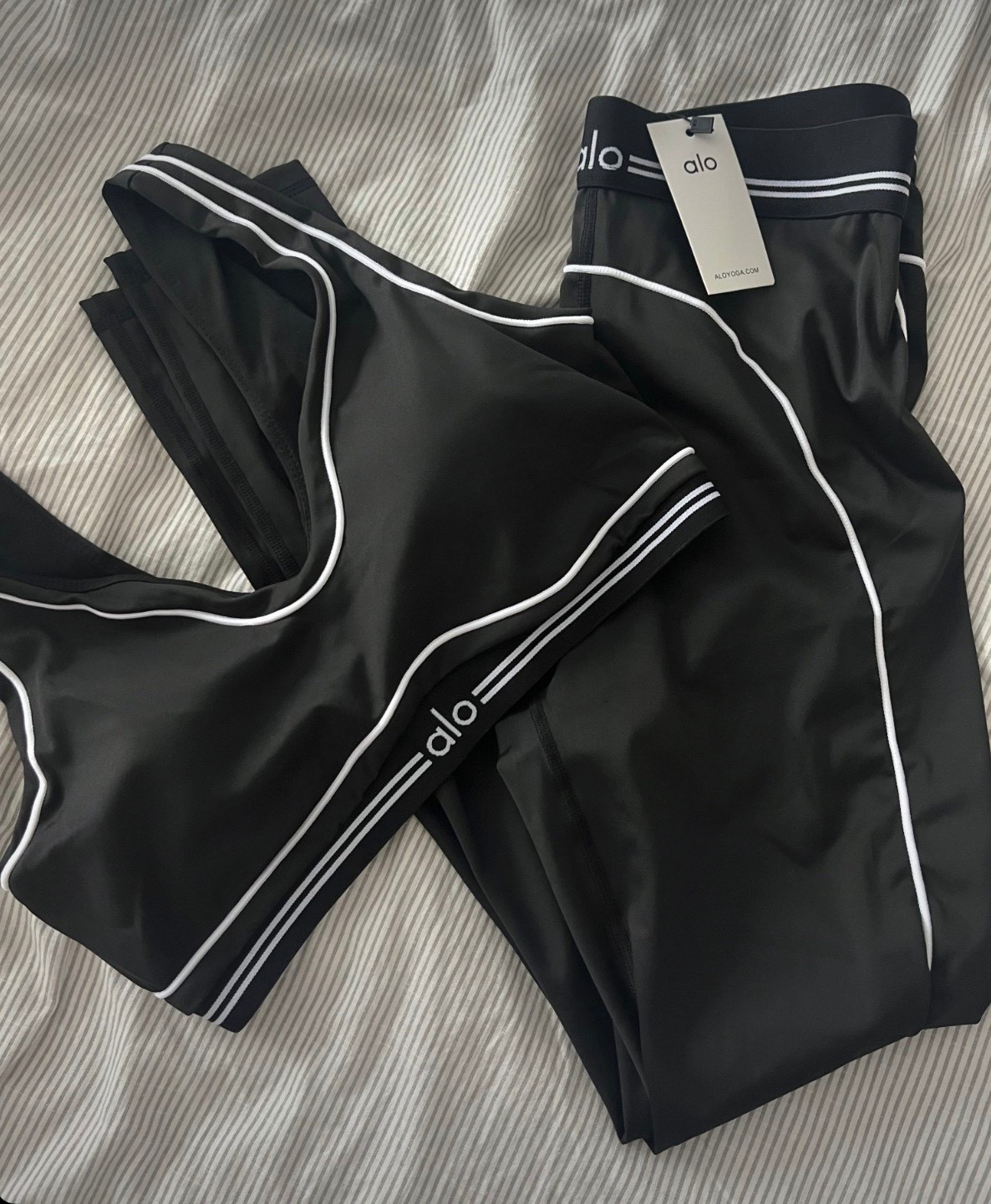@Alo Yoga black and white set 


#LTKfitnessgoals #LTKActive #LTKootd