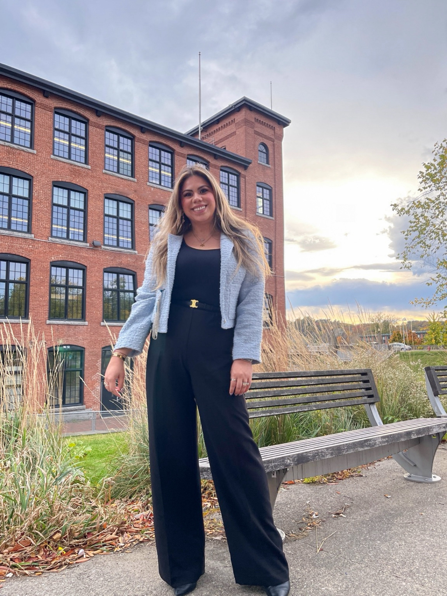 Today’s work outfit might be one of my favorite looks this year! I bought this jacket back in June and had been struggling to style it, but keeping it simple was the perfect solution to make this jacket the star of the show! (It is currently sold out but I linked some similar options)

#LTKmidsize #LTKworkwear