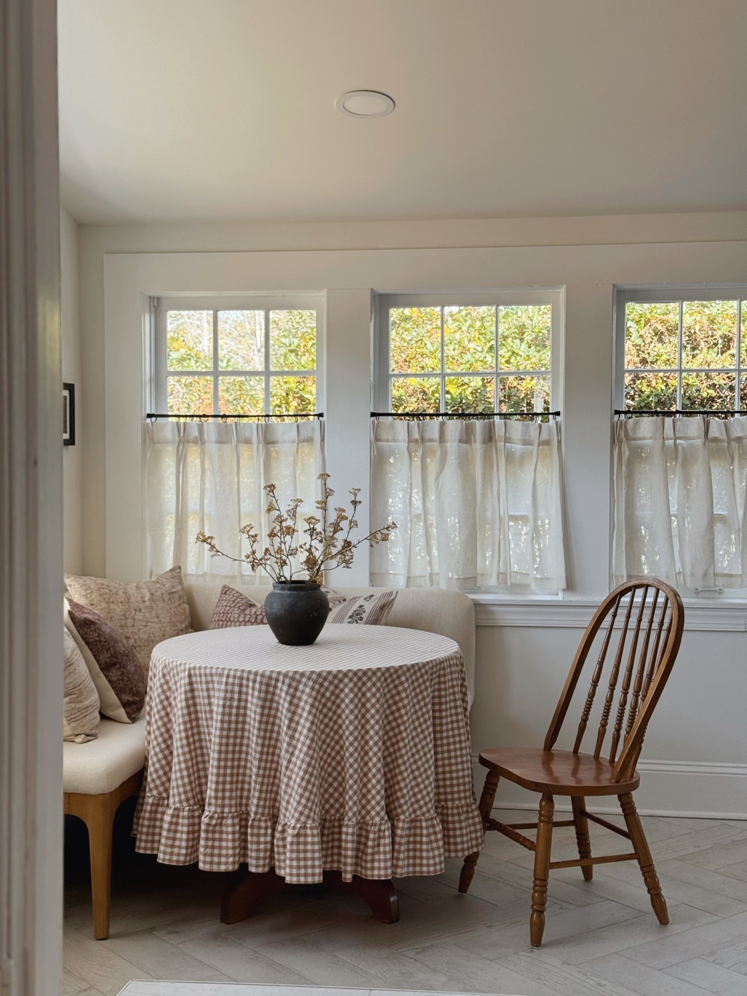 My dream breakfast nook 🤎 

#LTKSeasonal #LTKHome