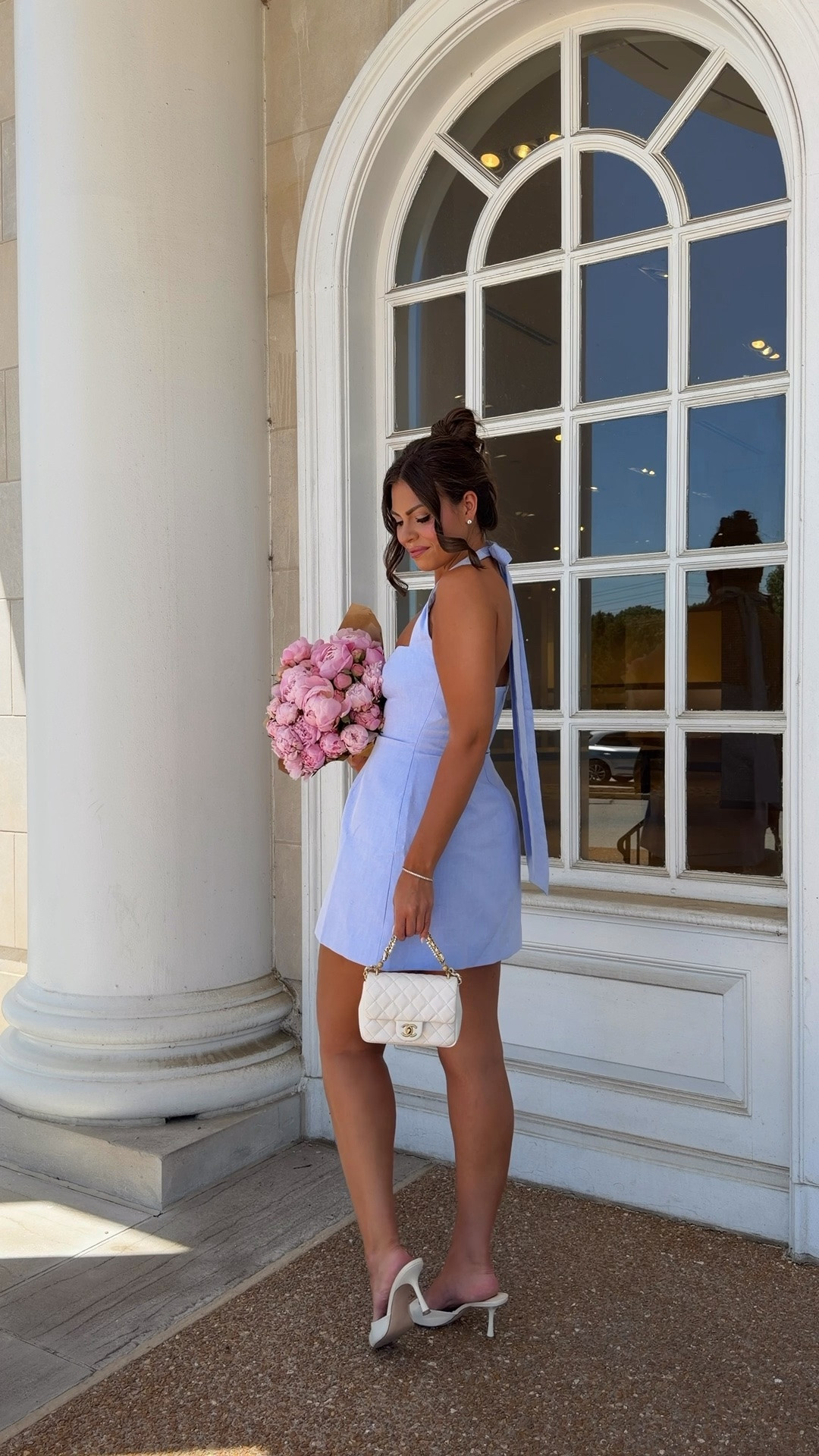 Wearing a size Medium in this dress - it runs tts & has no stretch!! Also, my heels are tts & back in stock!!!