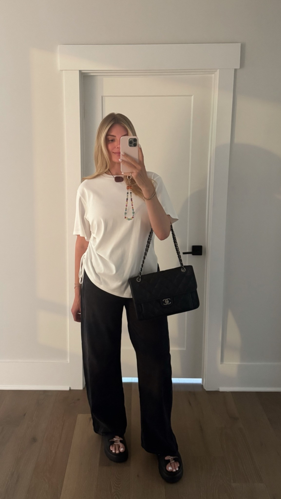 Simple midweek girls dinner look 🖤

#LTKmomlife