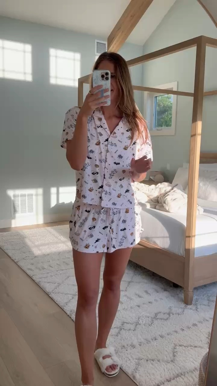 Halloween pajamas, but make them cute and comfy. This button down shorts set is such a fun way to get into spooky season while it’s still warm out.

Size L

Halloween pajamas, spooky season pajamas, pajama set, Halloween sleepwear, shorts pajama set, fall pajamas, cute Halloween pajamas, comfy loungewear, seasonal pajamas, fall finds, stangandco

#LTKootd #LTKSeasonal #LTKTall
