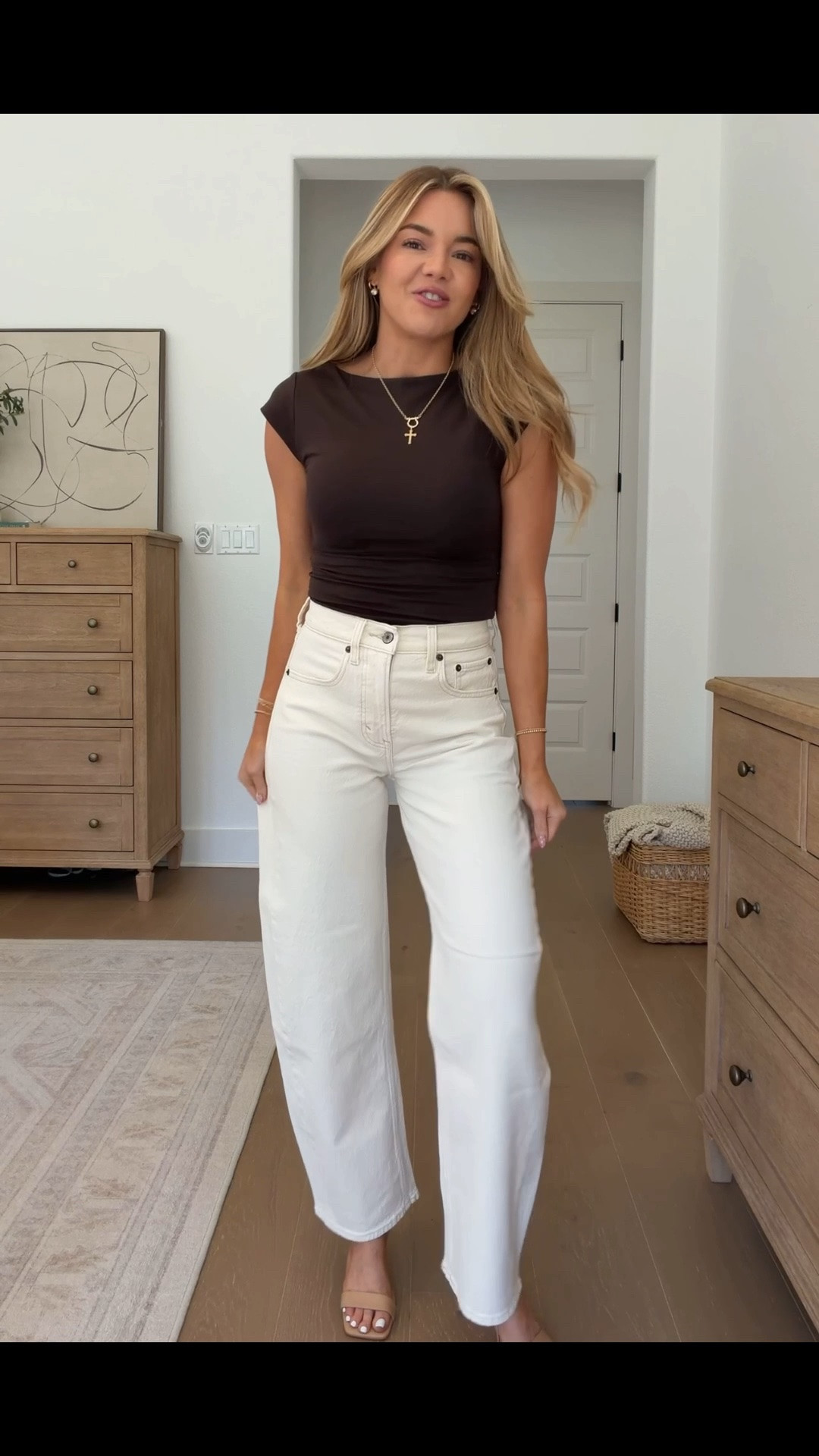 code GOOGLEAF
TOP: xxs // jeans: 24 regular