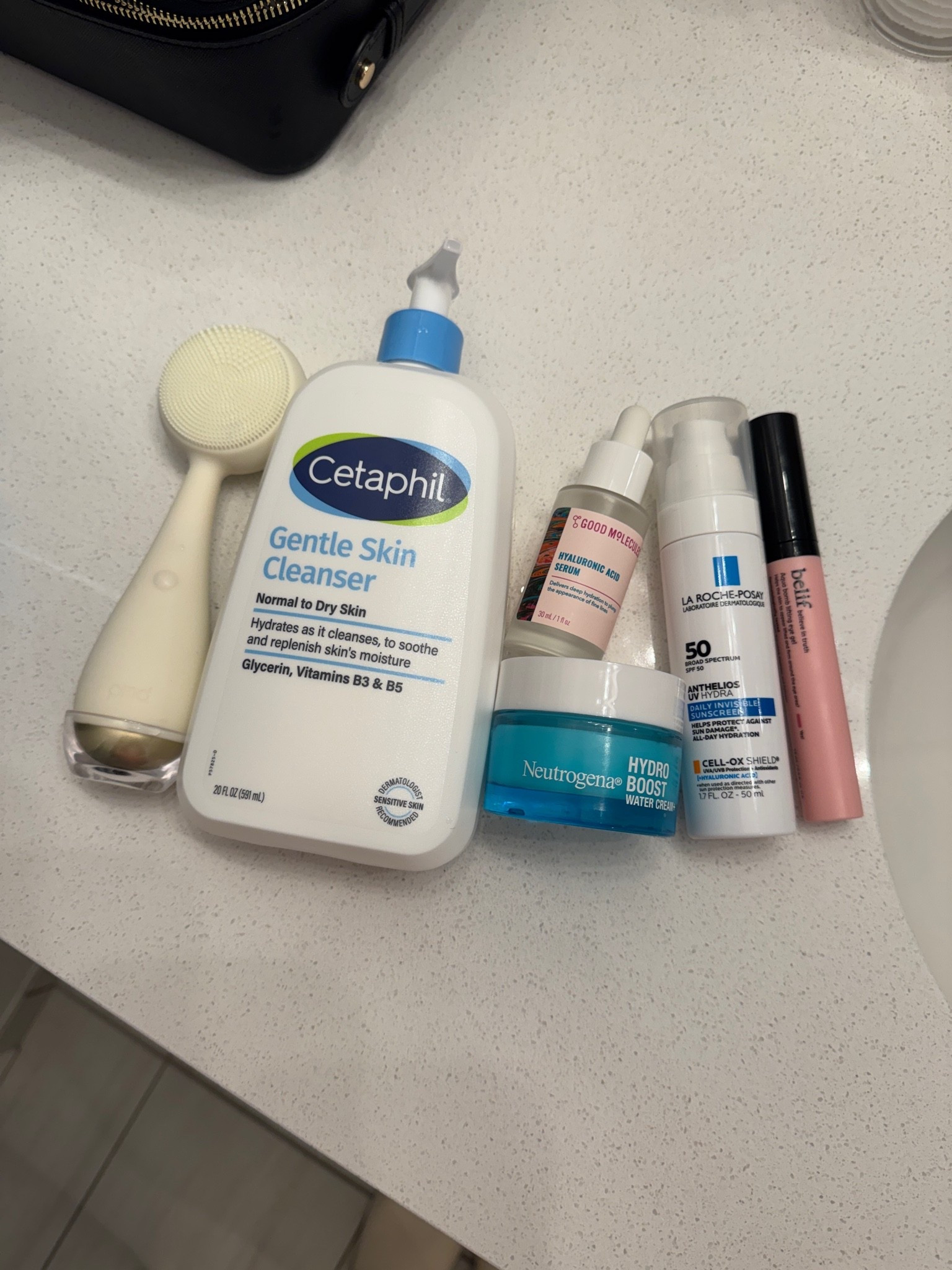 Sensitive skin skincare routine 💙

#LTKselfcare #LTKBeauty