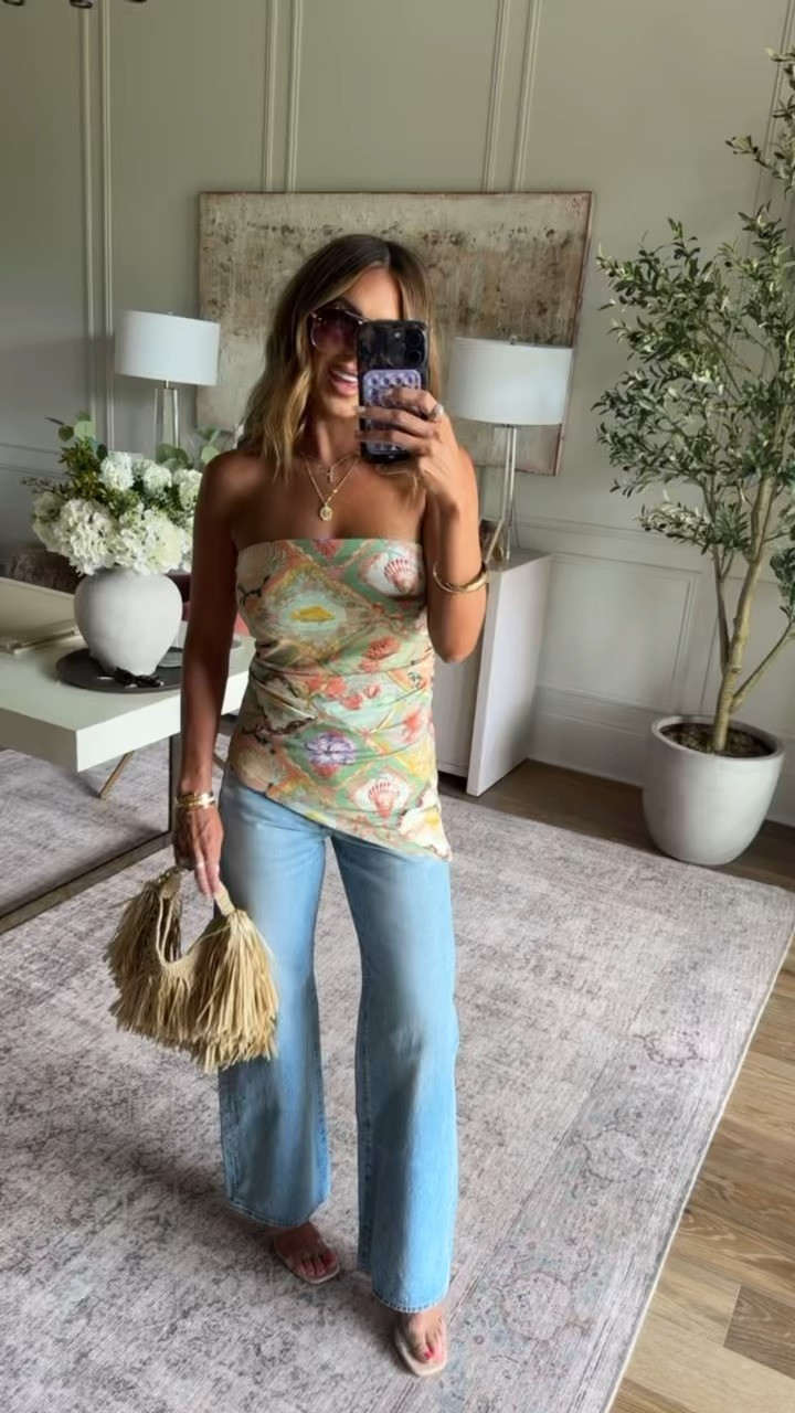wearing a small in the top and 26 in denim! use code hollie20 🤍 

 