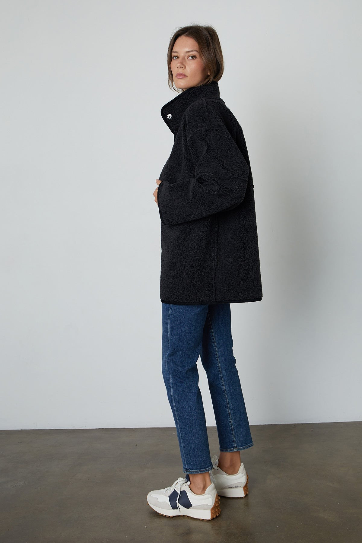 ALBANY LUX SHERPA REVERSIBLE JACKET | Velvet by Graham & Spencer