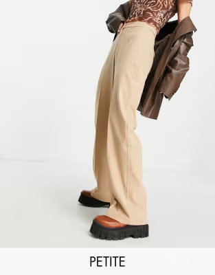 Bershka Petite wide leg slouchy dad tailored pants in camel | ASOS (Global)