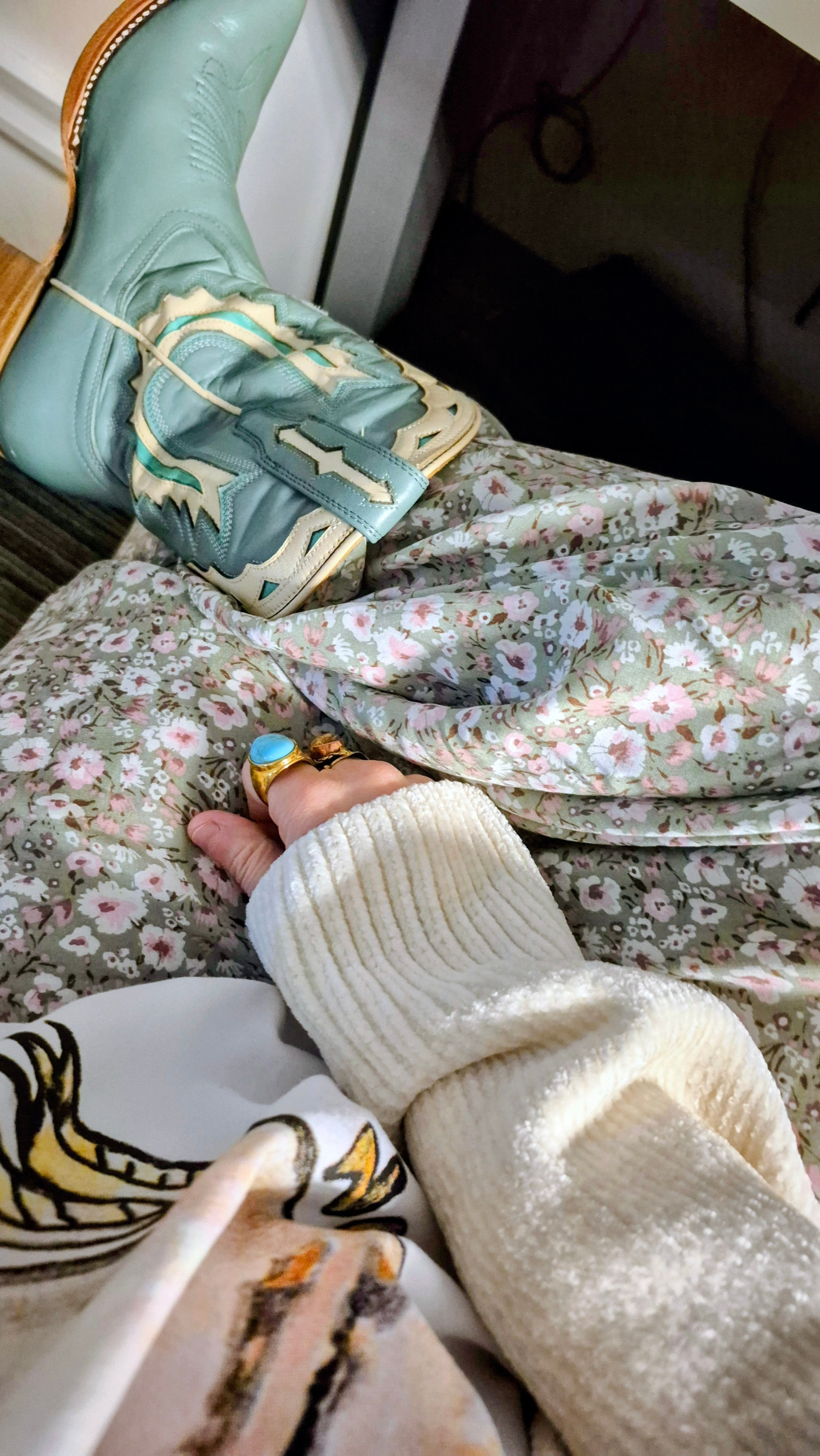 Teal Dreams & Vintage Vibes ⚡️Stop everything—these boots are the moment! If you’ve been looking for a way to elevate your graphic tee game, a pop of teal is the answer. I’ve paired this vintage-inspired graphic top with the most incredible stitched western boots for a look that’s equal parts edgy and boho. These boots are comfortable enough for a full day of content creation and bold enough to be the conversation starter.FYI... these boots sell out super fast! I have them in several colors. TTS

#LTKootd #LTKFestival #LTKWorkwear