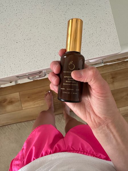 Subtle glow body oil with bronzing shimmer! Made with clean ingredients too and so forgiving if you miss a spot/doesn’t make your hands and feet look ridiculous! Love this stuff! 

#LTKbeauty #LTKSpringSale #LTKSeasonal