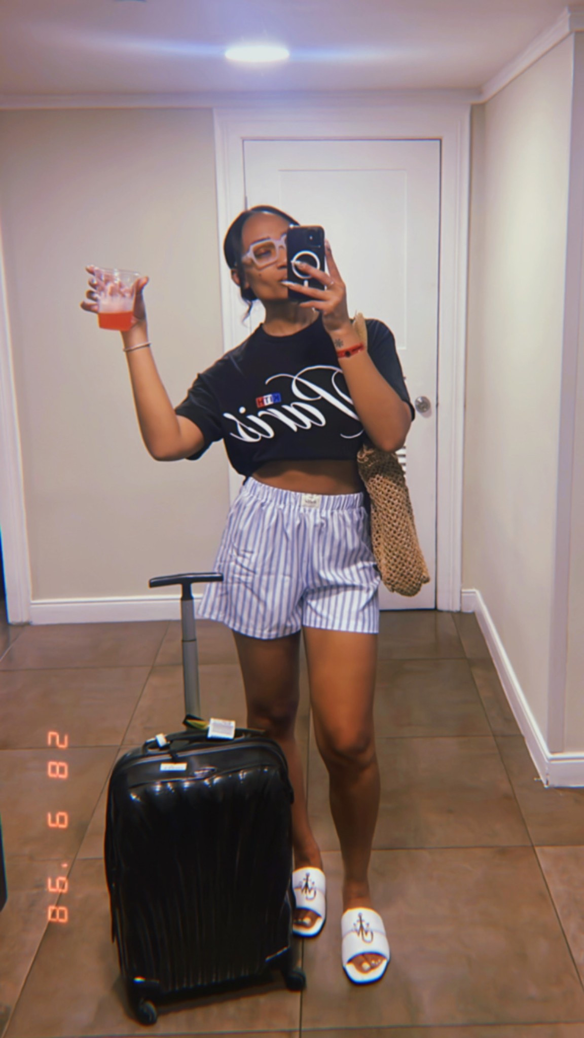  Clearing through the drafts! Welcome to Jamaica! 🌴🧳

Top: Kith
Shorts: TikTok Shop
Shoes: JW Anderson 
Suitcase: Samsonite 