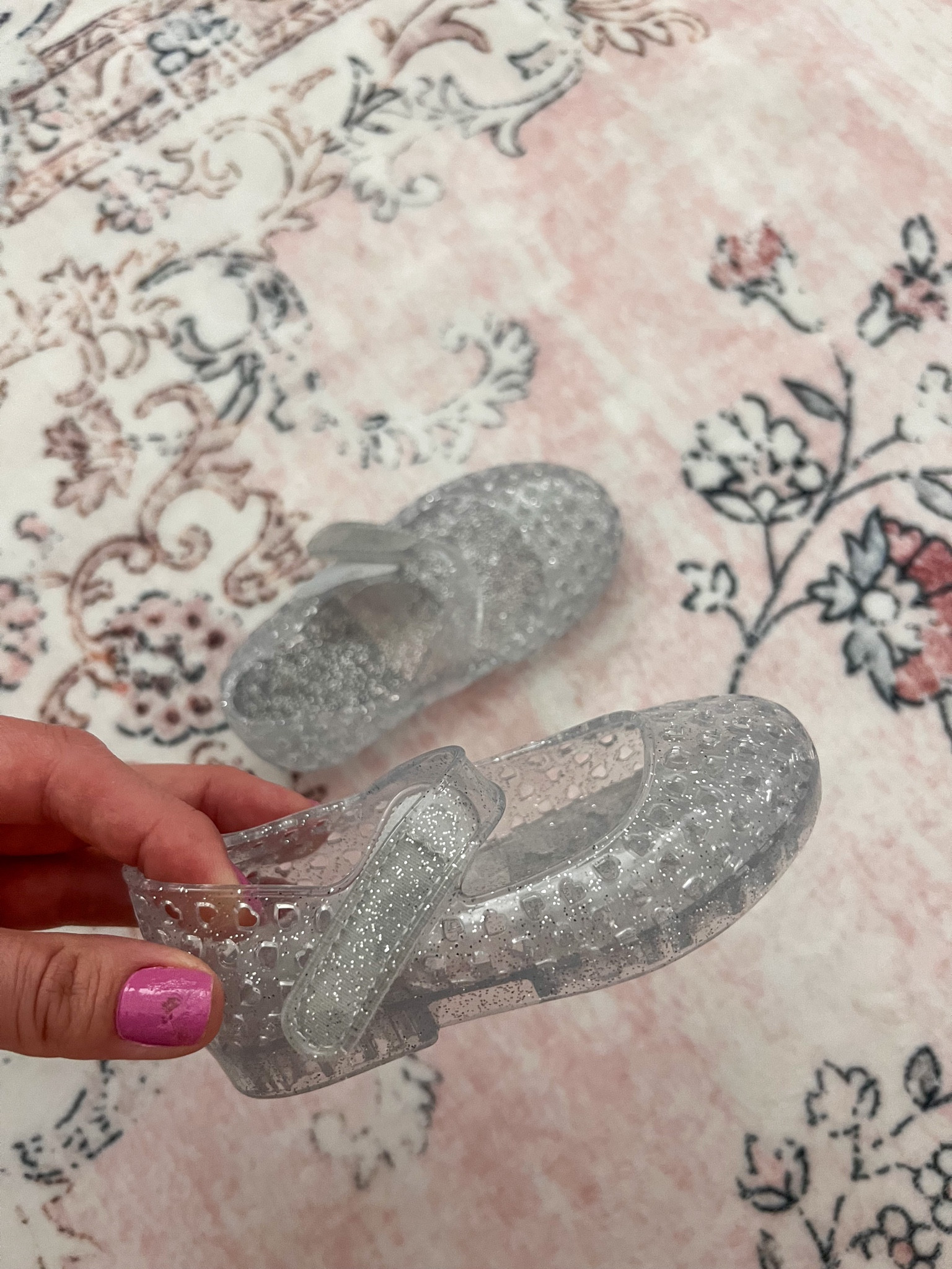 Baby girl shoes
Jelly sandals
Jelly shoes
Old navy baby 
Baby outfits
Baby jelly shoes 


#LTKBaby #LTKKids #LTKSaleAlert