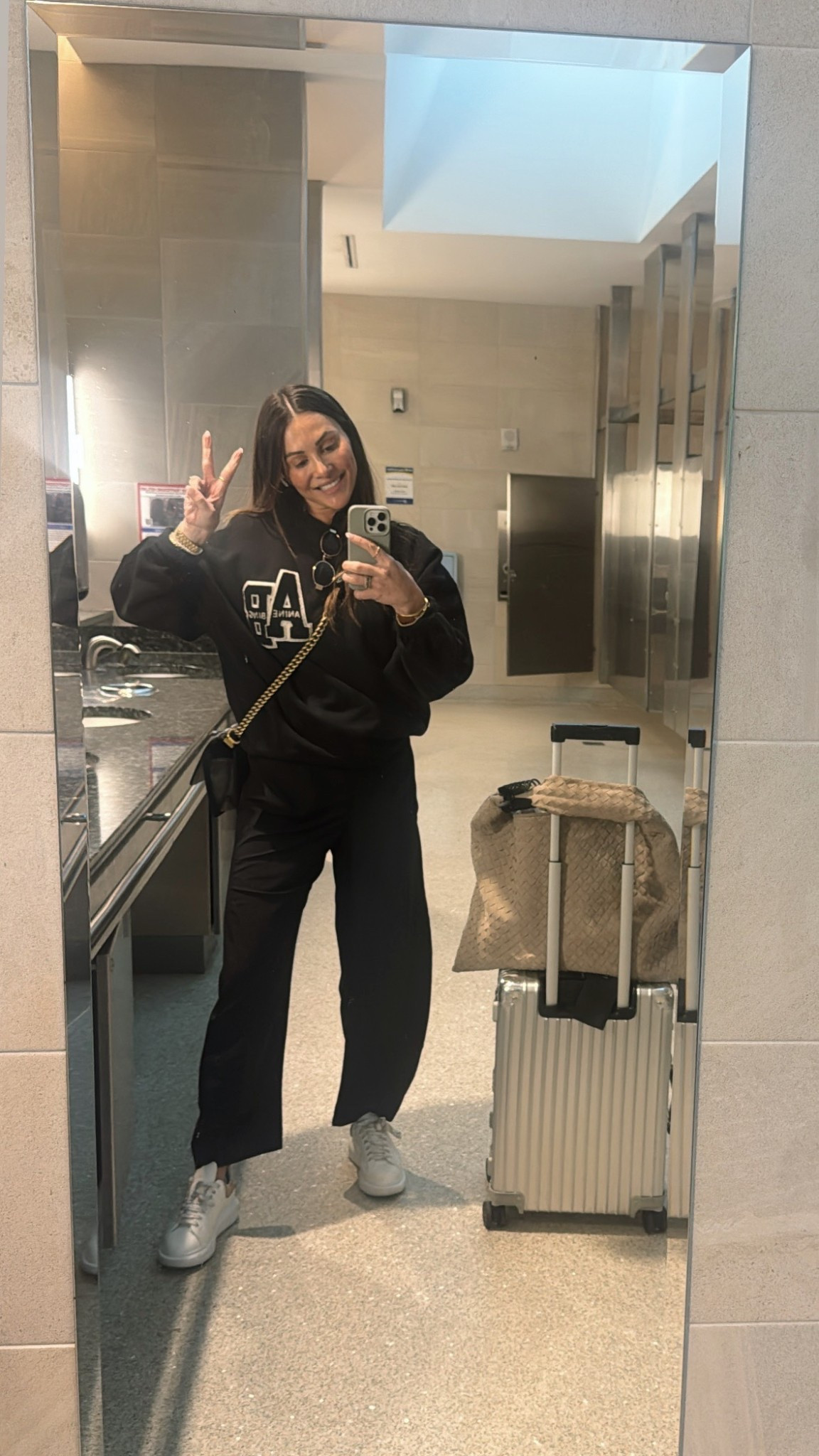 Another flight another airport ootd ✈️ 

#LTKmomlife #LTKTravel