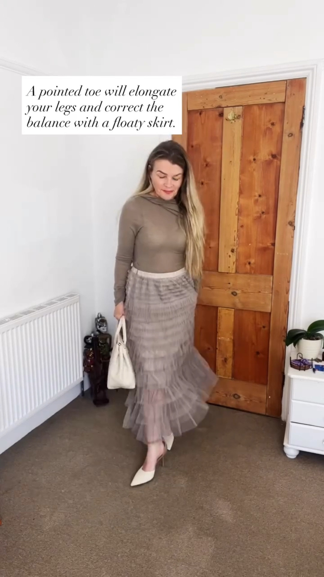 Fit mistakes that age your style | Failed it vs Nailed it 🙅🏼‍♀️ Discover how small tweaks to fit and proportion can completely transform your look. From choosing the right shoe for your silhouette to understanding how length and layering create balance, these three simple fixes will elevate your everyday outfits. Stop wearing clothes that don’t serve you—learn how to dress intentionally.
Comment STYLE below to receive a DM with a link to book a private discovery call with me ⬇