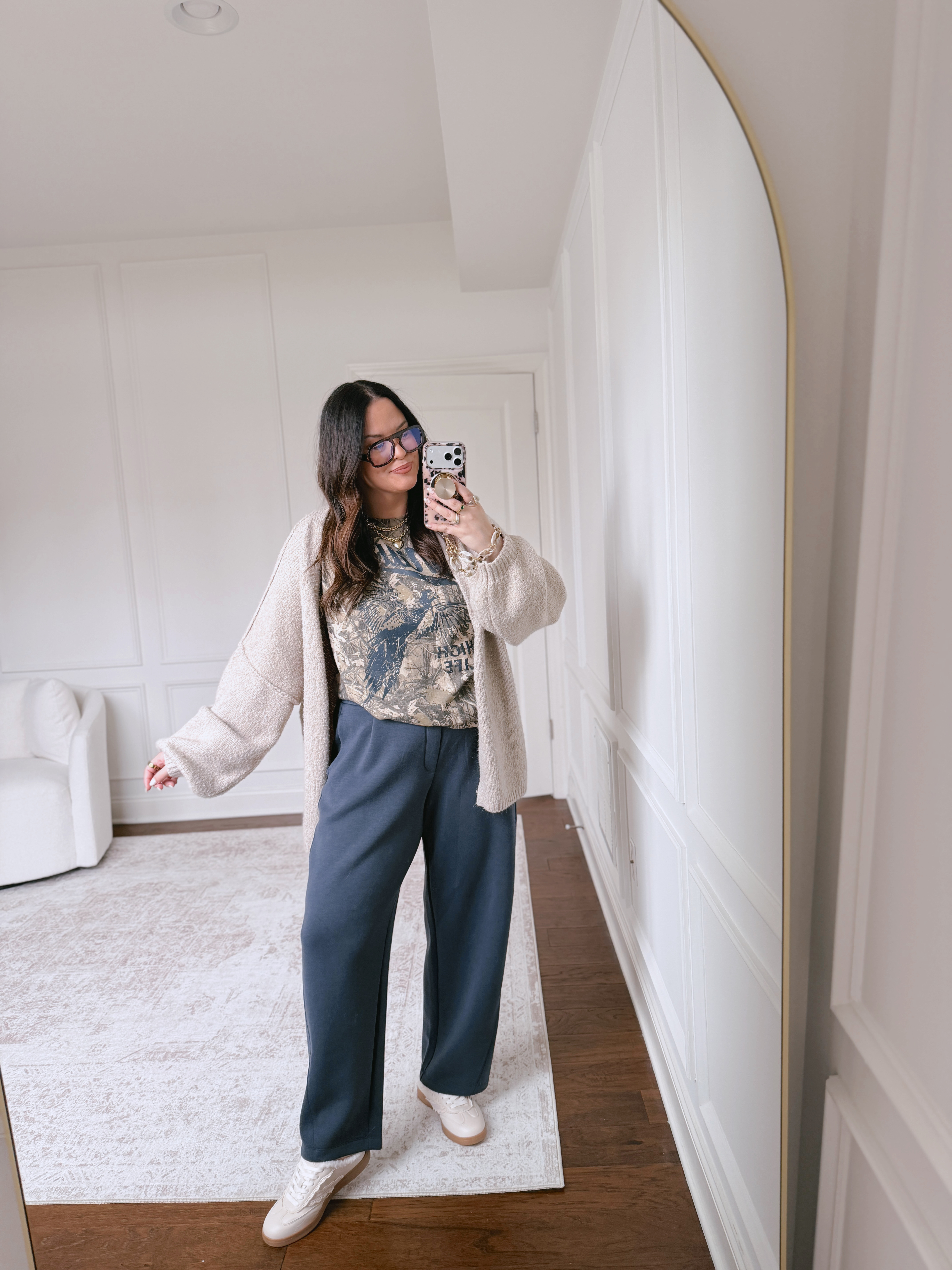 Wearing a large in the cardigan and pant, wearing an XL in the tee

#LTKmomlife #LTKMidsize #LTKootd